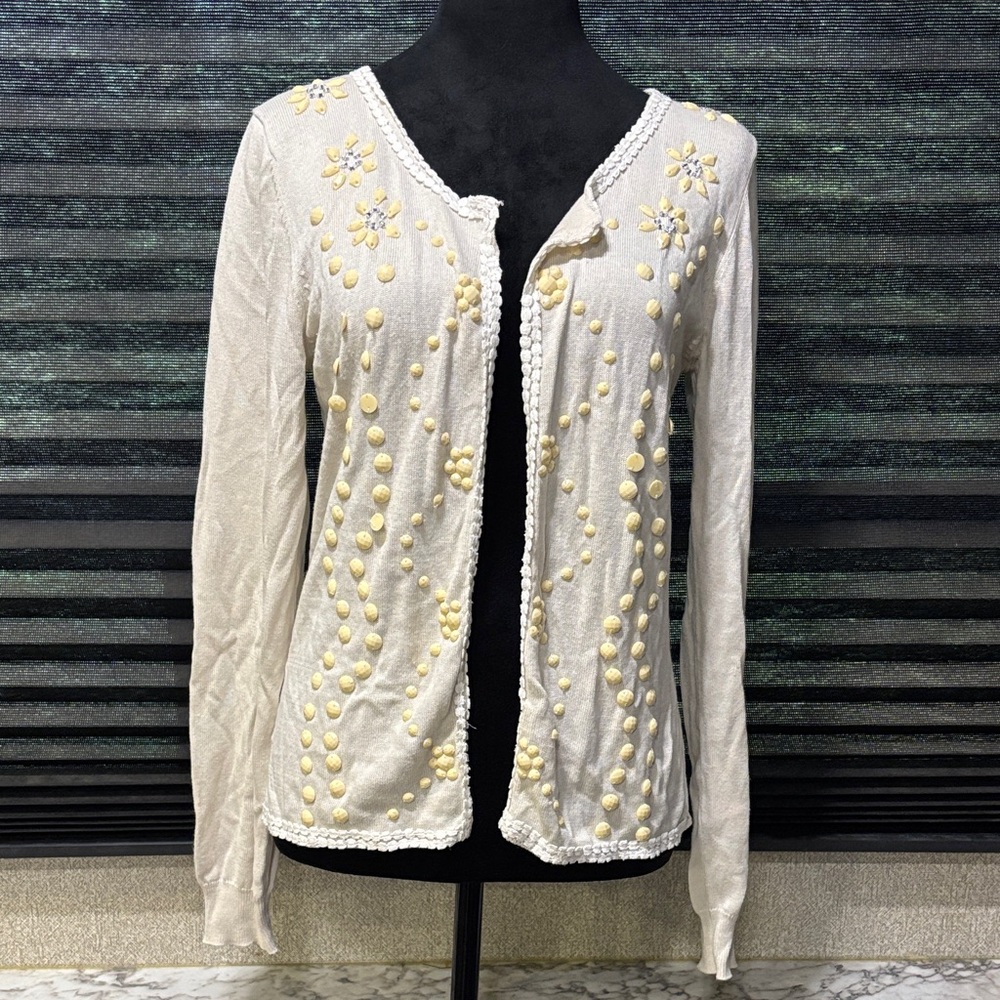 BKE Women’s Cream Open Front LS Beaded Front w Decorative Hem Trim SZ Medium